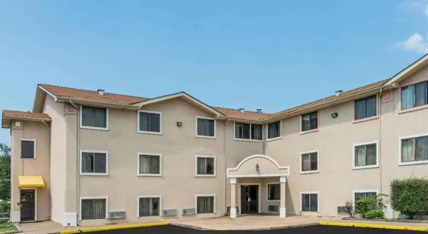 Quality Inn & Suites Earth City United States